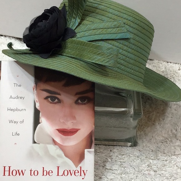 Giovannio Accessories - Giovannio green fabric brimmed embellished hat